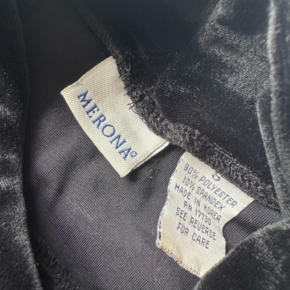 Vintage 1990s Women's Small Black Velvet Turtleneck Top Short Sleeves Goth - Picture 6 of 6